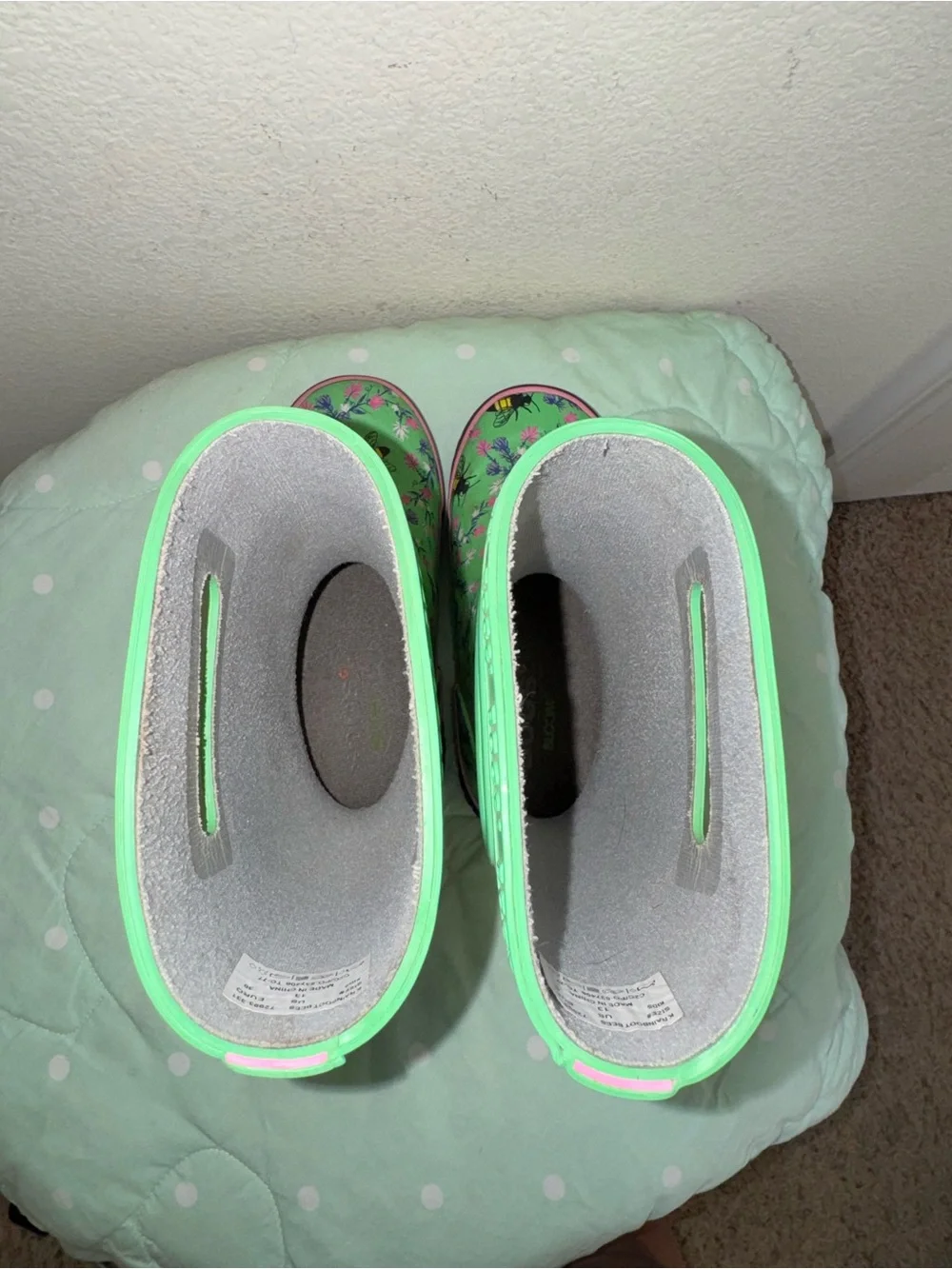 BOGS Kids' rain boots green a pink and blue floral bee print size 13